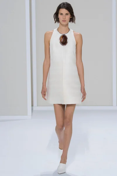 Look 50